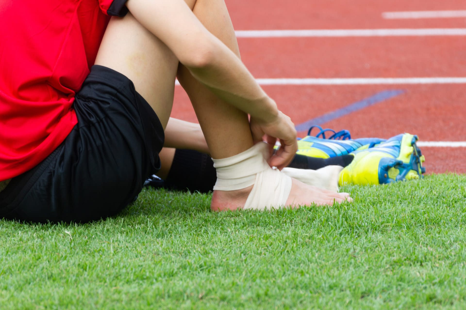 Shockwave Therapy for Football Injuries - Pure Physiotherapy
